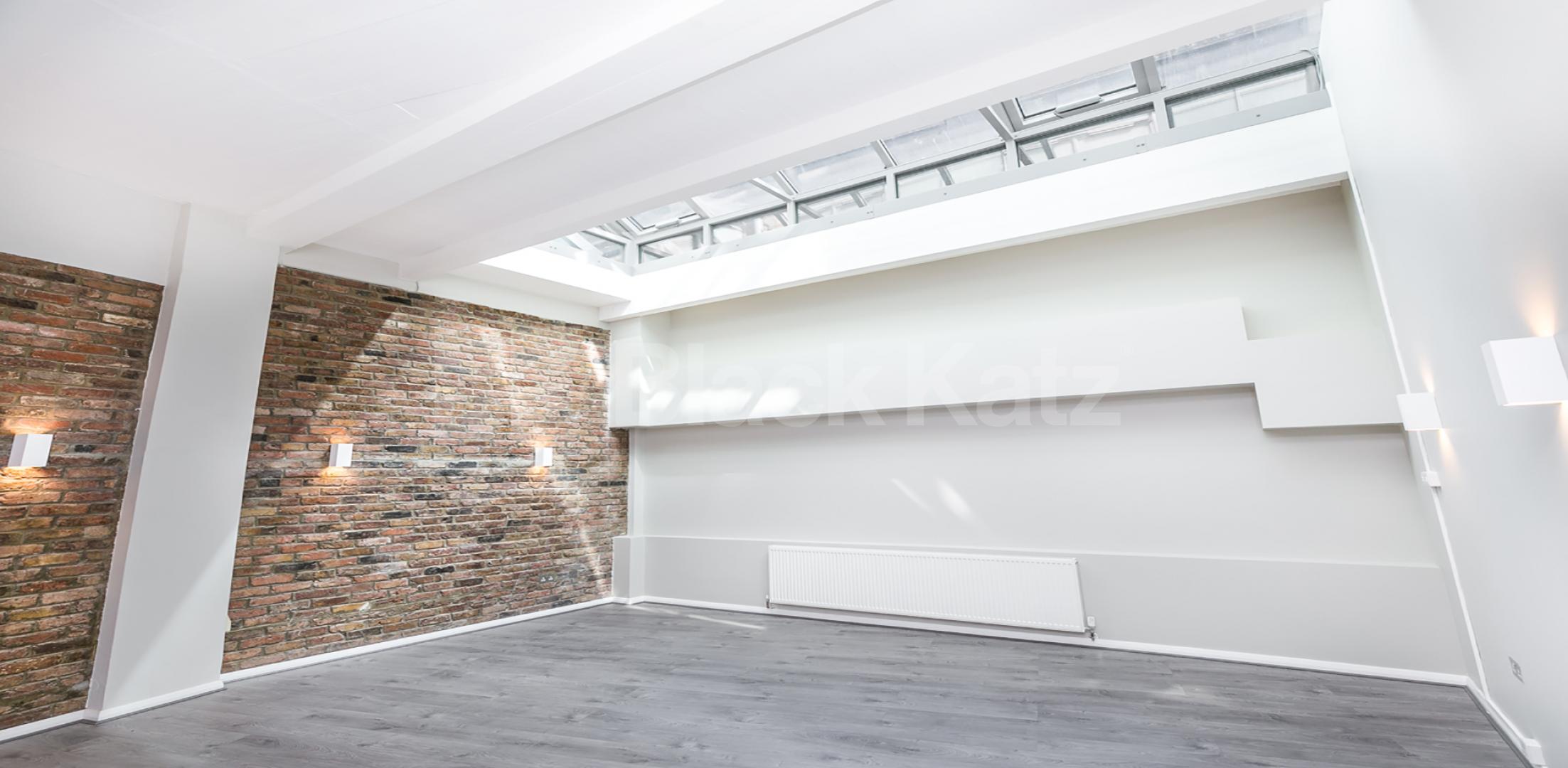 			WAREHOUSE CONVERSION IN ANGEL-OLD STREET-SHOREDITCH, 3 Bedroom, 1 bath, 1 reception Flat			 EAGLE HOUSE-EAGLE WHARF ROAD, ANGEL-OLD STREET-SHOREDITCH
